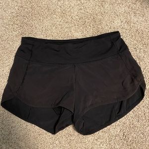 Black Lululemon Speed Up Short 2.5"